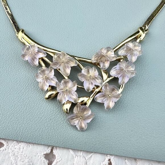 Crown Trifari Pink Lucite Floral Bib Necklace Molded Flowers Rare Choker Vintage - Picture 7 of 11